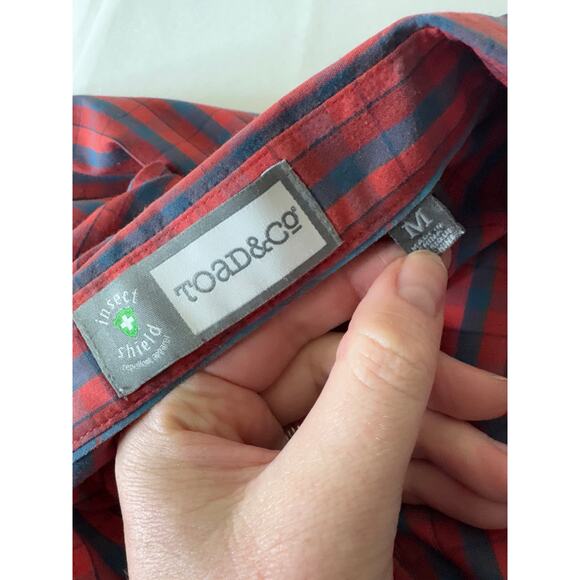TOAD  & CO Insect Shield Long Sleeve Button Up Red Plaid - Picture 3 of 6